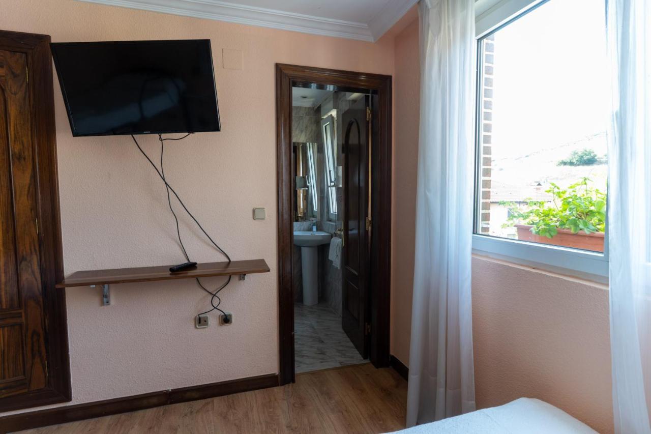 Hotel Rio Cea Puente Almuhey Exterior photo